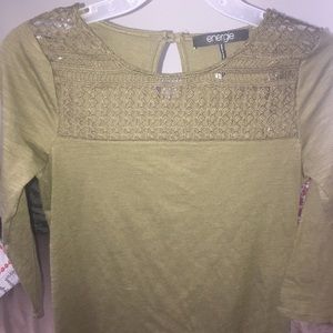 Green long sleeve with mesh